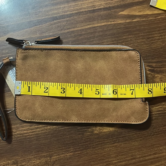 NWT true craft brown wristlet - Picture 11 of 12